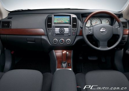 ծa Nissan bluebird DƬ D 